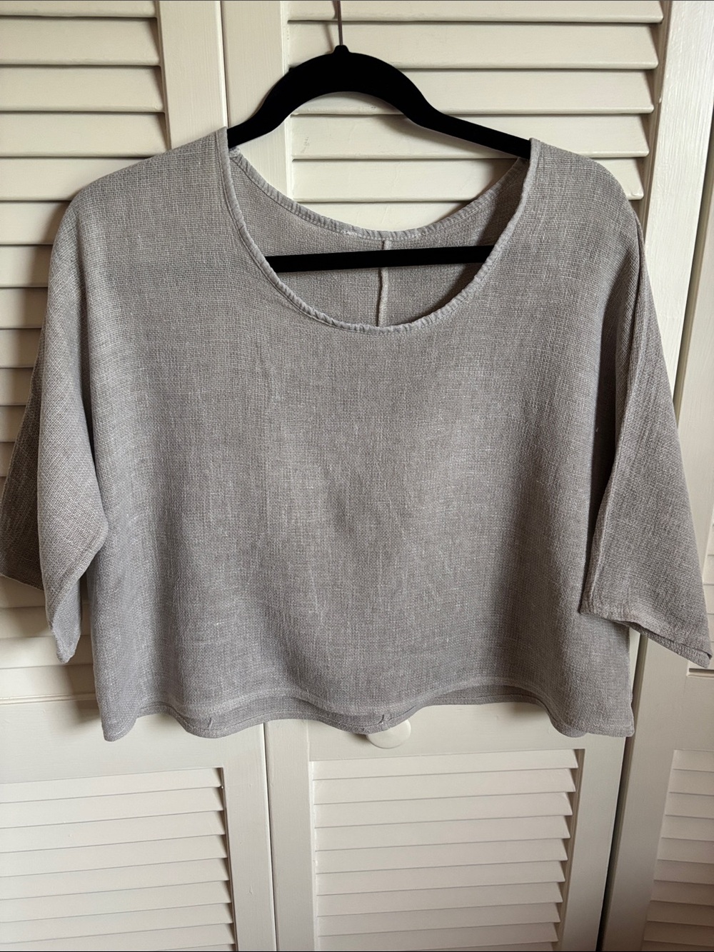 Light Gray Women's Relaxed Linen-Blend Top